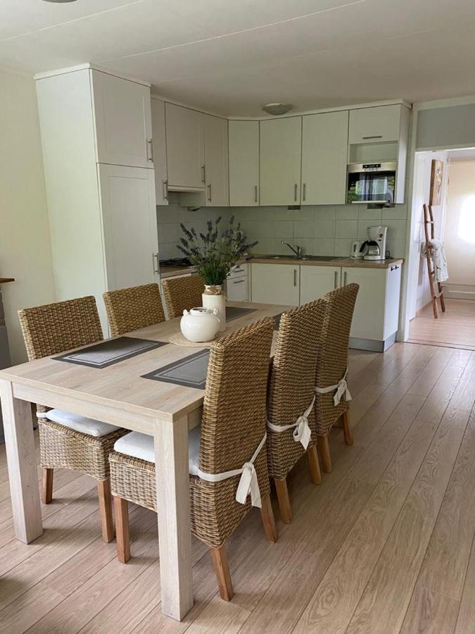 Bungalow Scheldezicht In Zeeland Dicht Bij Zee Scherpenisse Екстериор снимка
