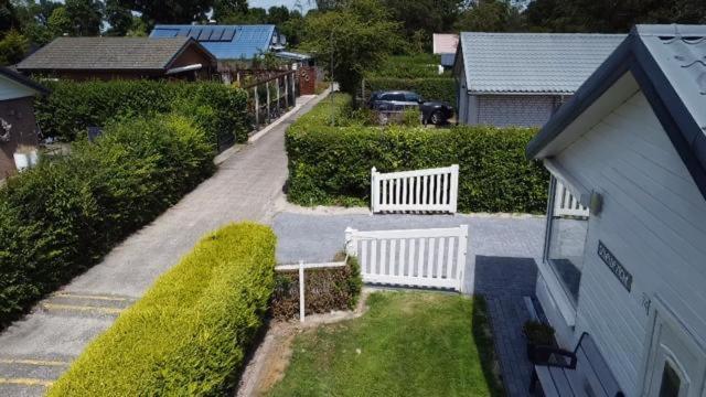 Bungalow Scheldezicht In Zeeland Dicht Bij Zee Scherpenisse Екстериор снимка