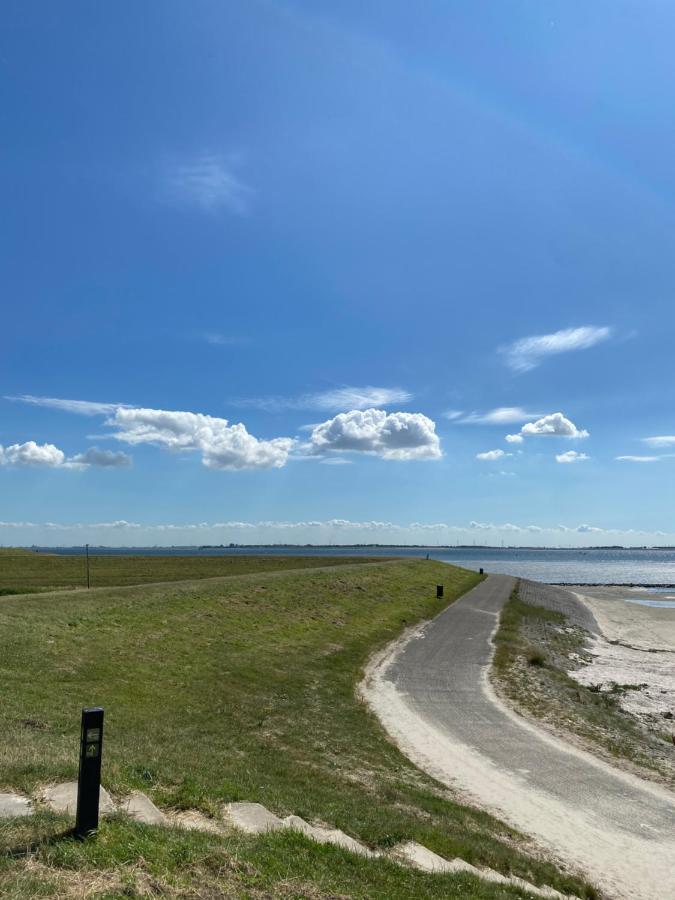 Bungalow Scheldezicht In Zeeland Dicht Bij Zee Scherpenisse Екстериор снимка