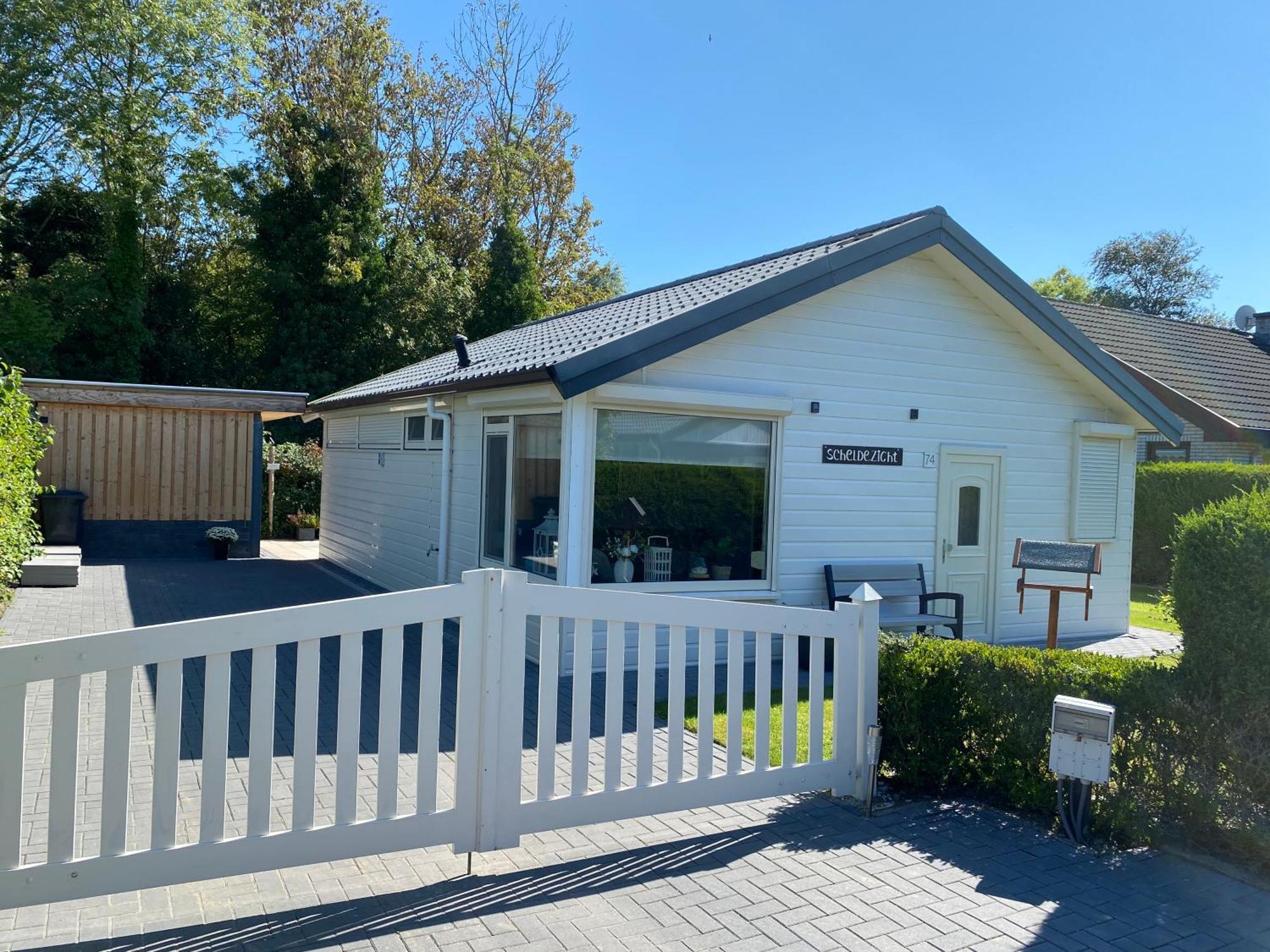 Bungalow Scheldezicht In Zeeland Dicht Bij Zee Scherpenisse Екстериор снимка